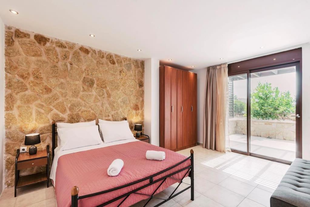 Maribia With Private Pool Villa *