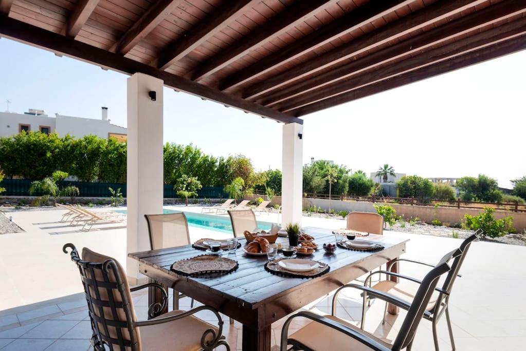 Maribia With Private Pool Villa