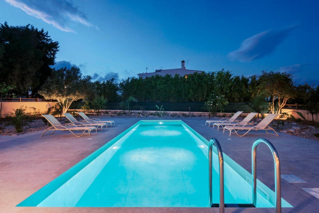Maribia With Private Pool * Γεννάδι