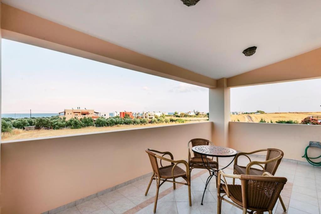 Maribia With Private Pool Γεννάδι