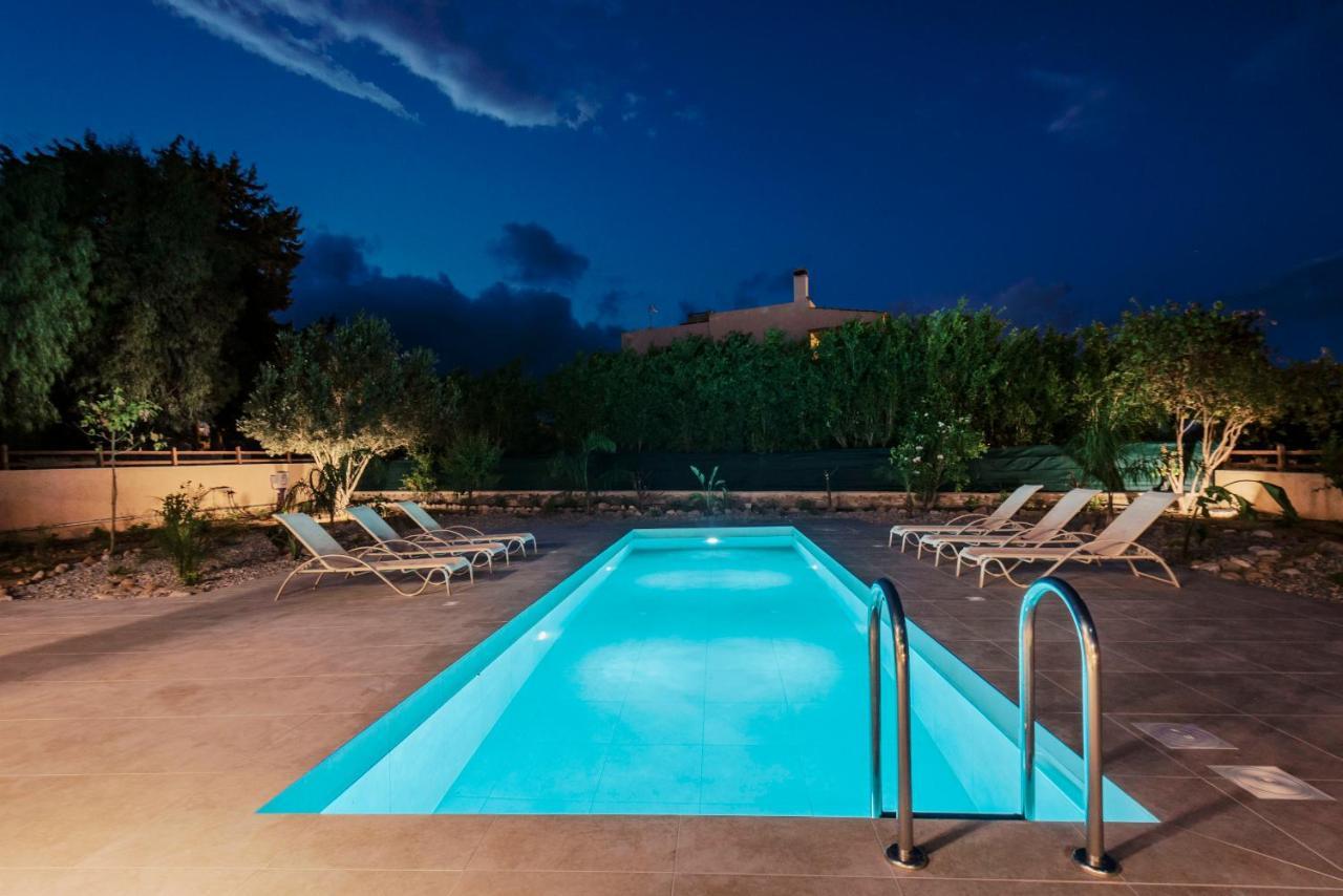 Maribia With Private Pool Villa
